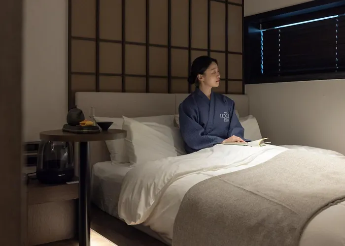 Loop Retreat By Anook Gangnam 1st *