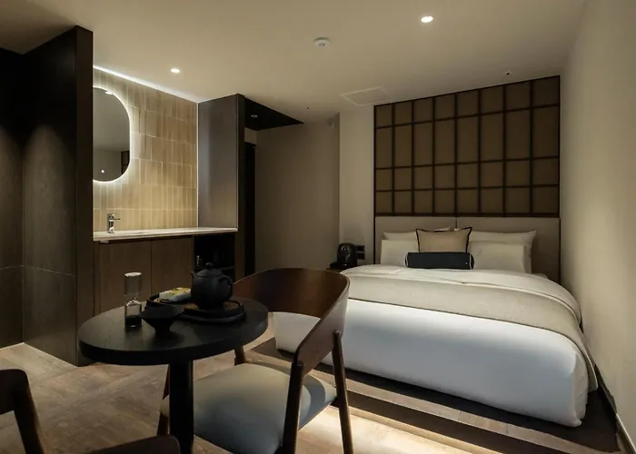 Loop Retreat By Anook Gangnam 1st *